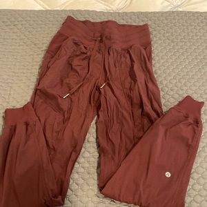 Lululemon joggers. Maroon. Size 6